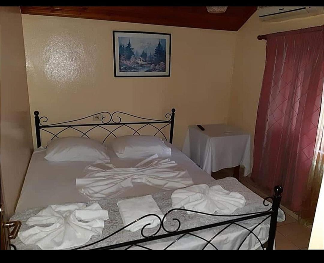 Dafina Hotel 地拉那 外观 照片