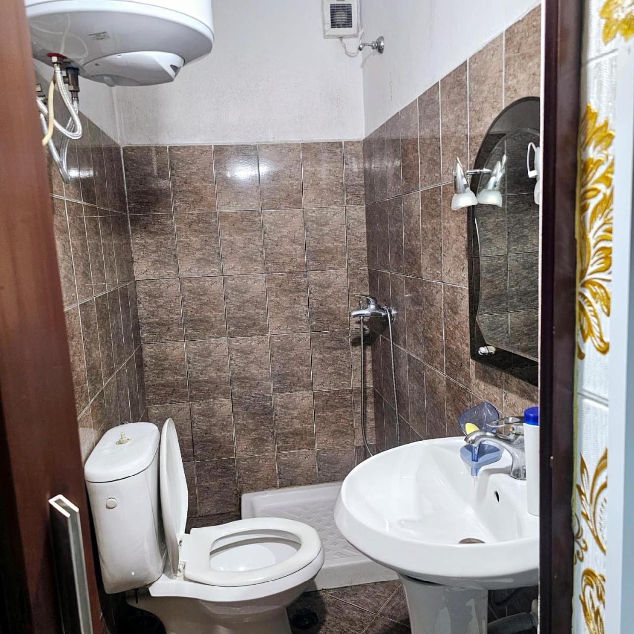 Dafina Hotel 地拉那 外观 照片
