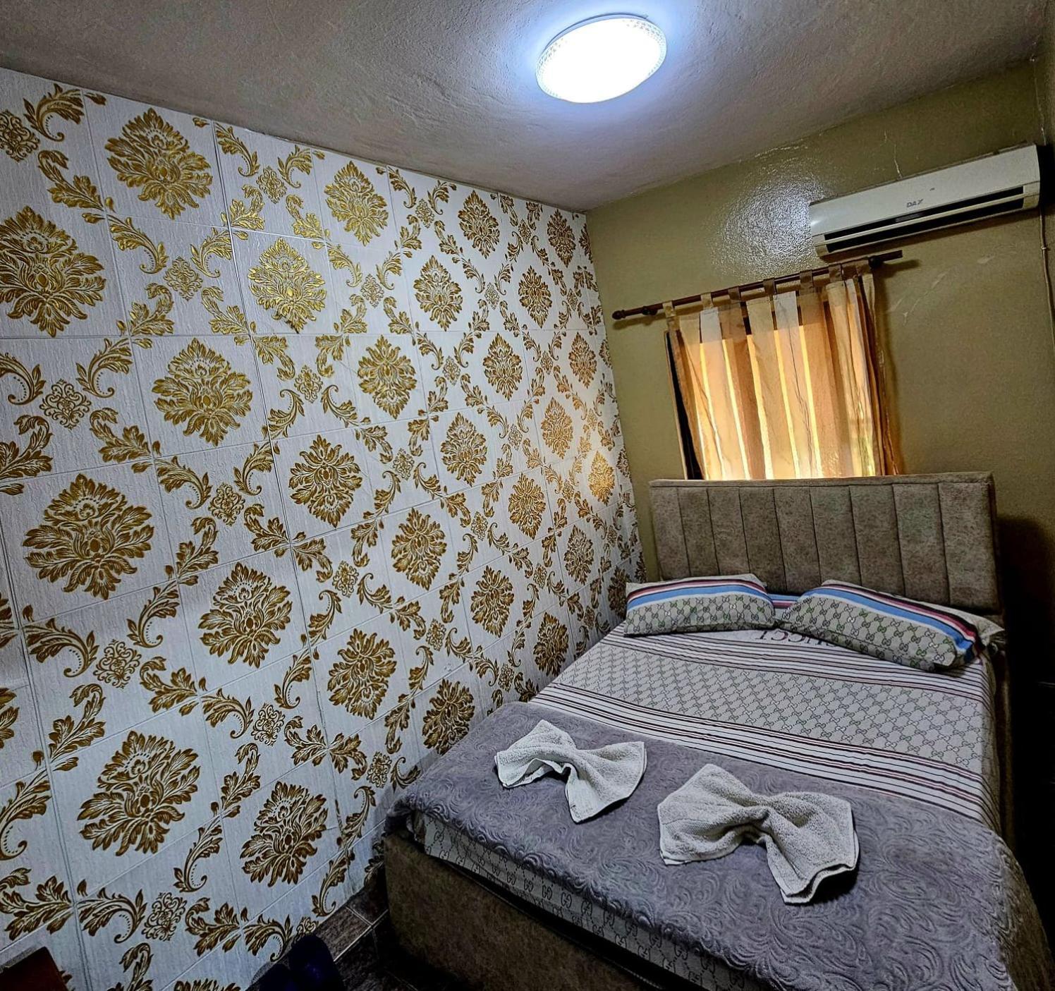 Dafina Hotel 地拉那 外观 照片